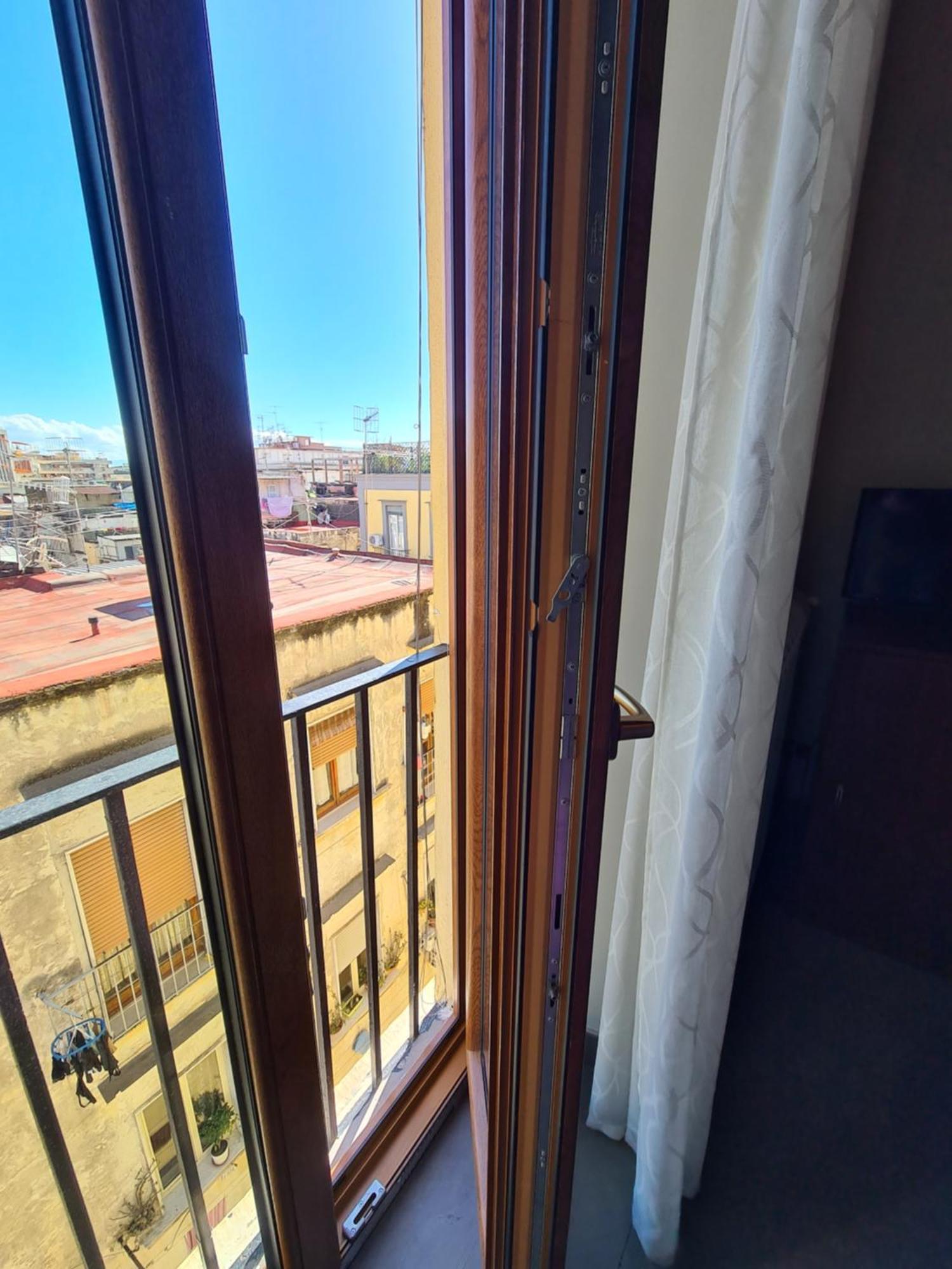 Mansarda Valu Apartment Naples Luaran gambar