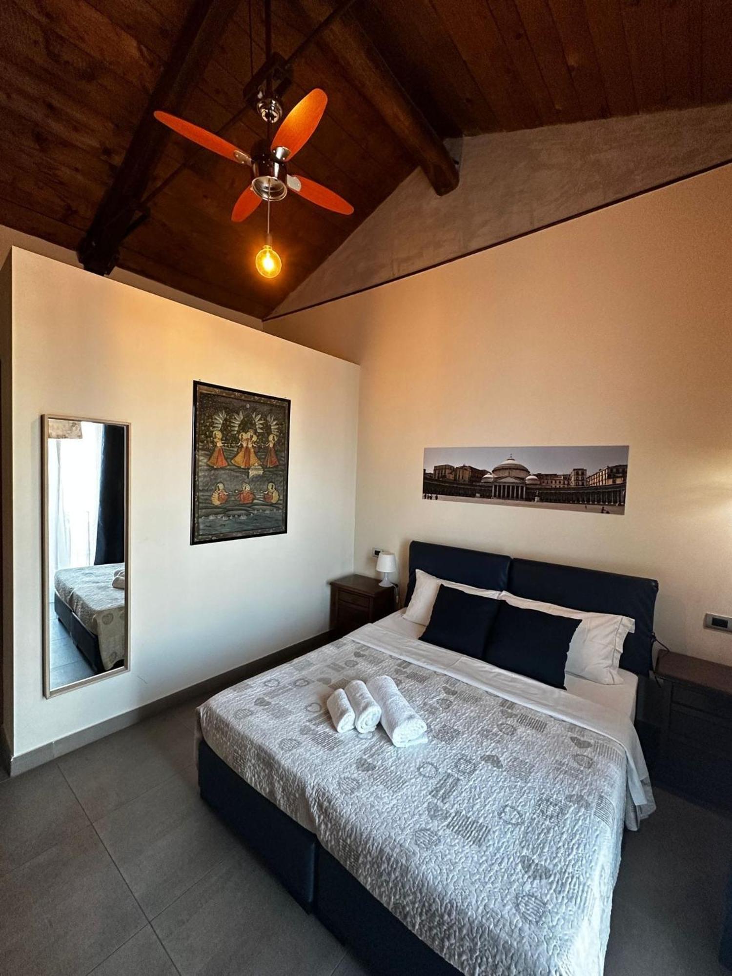 Mansarda Valu Apartment Naples Luaran gambar